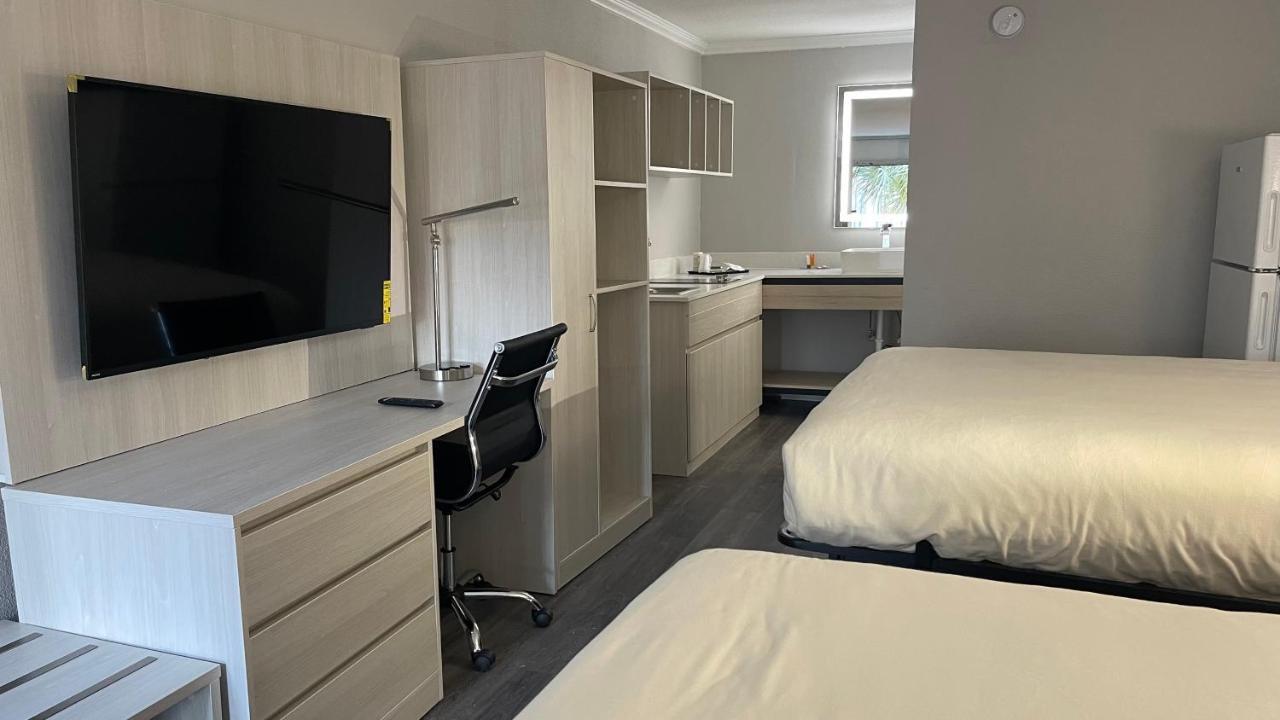 Mainstay Suites Флоренс Экстерьер фото