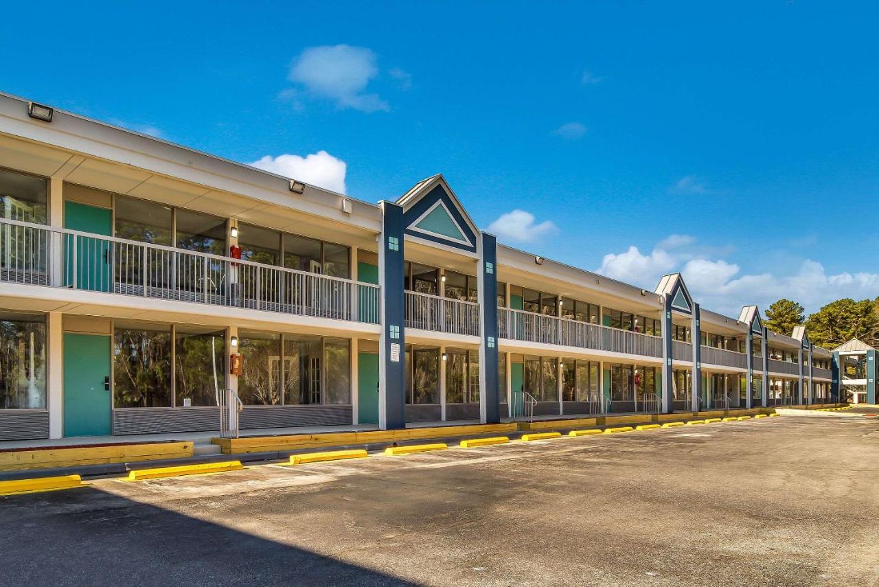 Mainstay Suites Флоренс Экстерьер фото