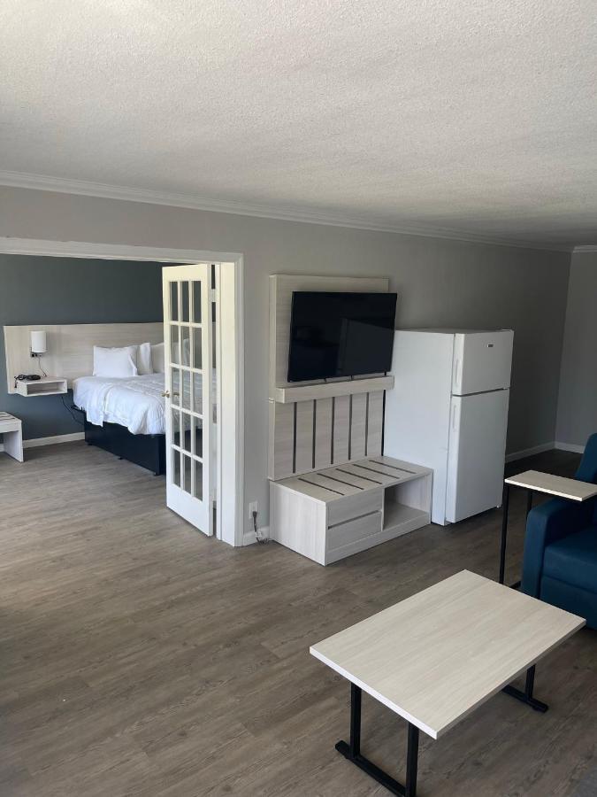 Mainstay Suites Флоренс Экстерьер фото